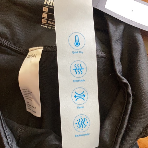 NWT Rion Leggings - size Medium - black w/back zipper pocket and peekaboo color - Picture 7 of 11